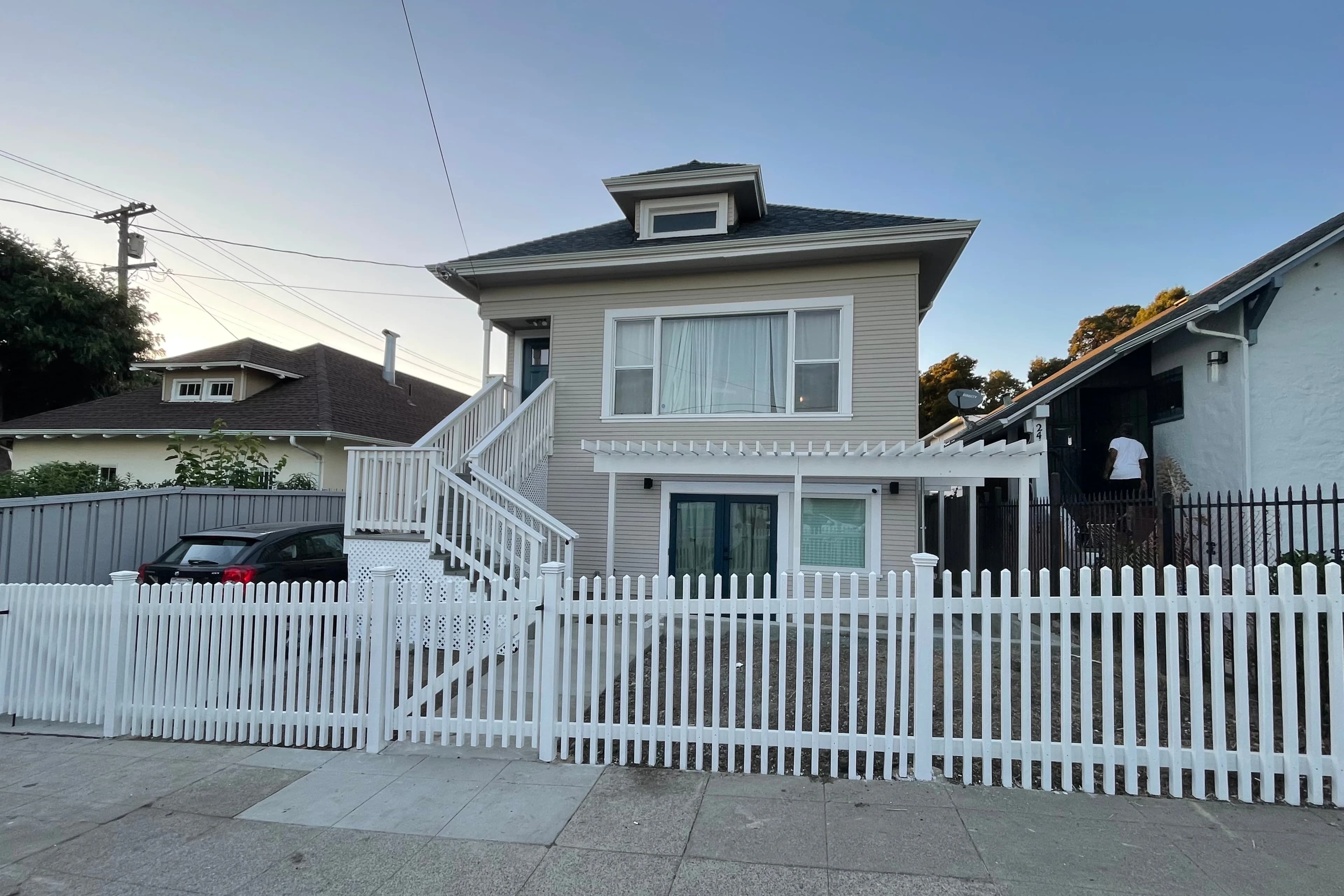 Cover image for 10th Ave Lift